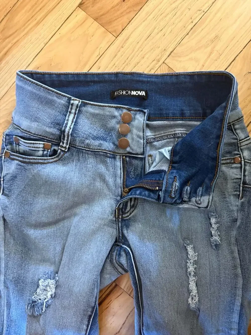 Fashion Nova Distressed High-Waist Skinny Jeans Size 3